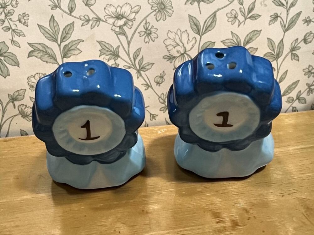 White And Blue Salt And Pepper Shakers.